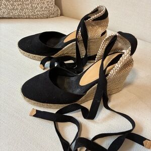 Springtime Spanish Espadrilles - black lace-up